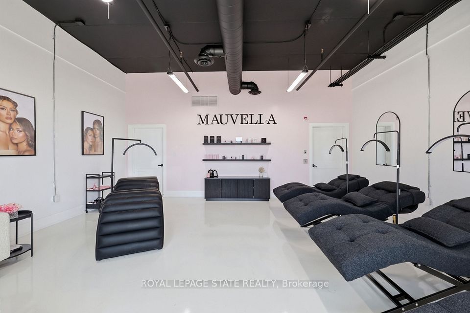 3475 Rebecca Street 106, Oakville, ON L6L 0H3 23