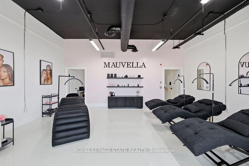 3475 Rebecca Street 106, Oakville, ON L6L 0H3 20