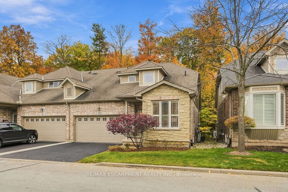 2120 Itabashi Way 252, Burlington, ON L7M 0V3 3
