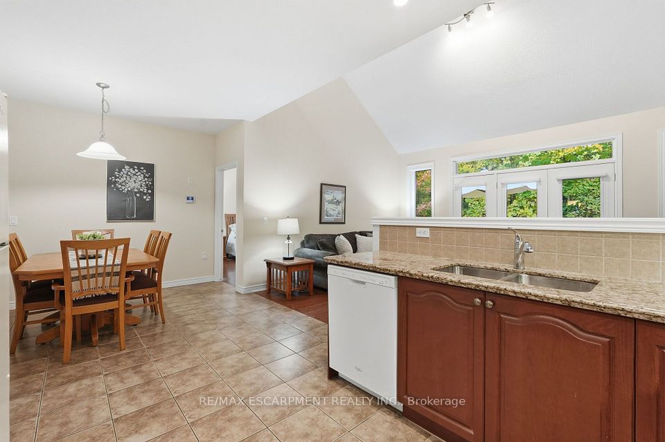 2120 Itabashi Way 252, Burlington, ON L7M 0V3 19
