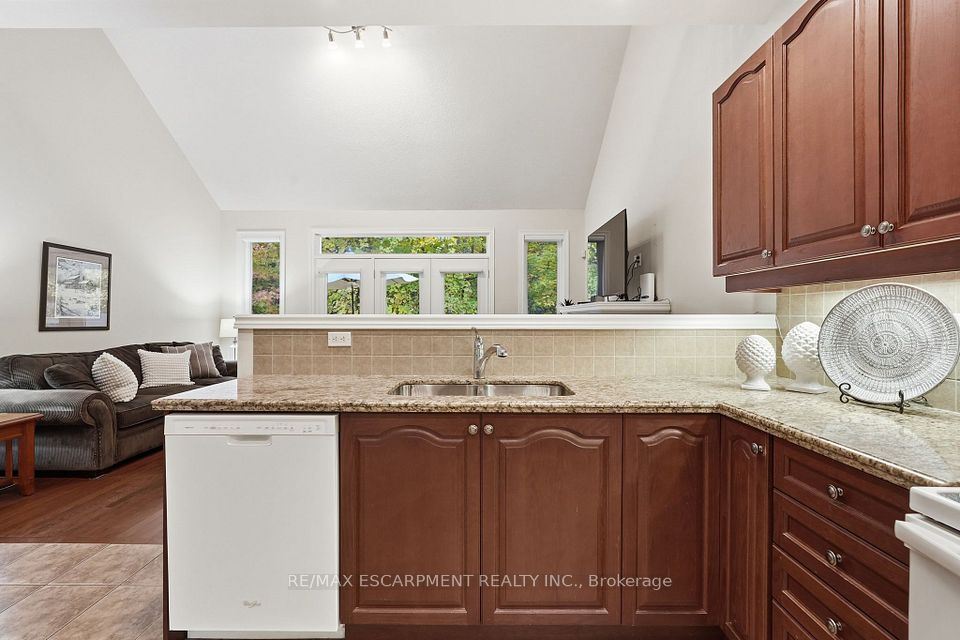 2120 Itabashi Way 252, Burlington, ON L7M 0V3 18