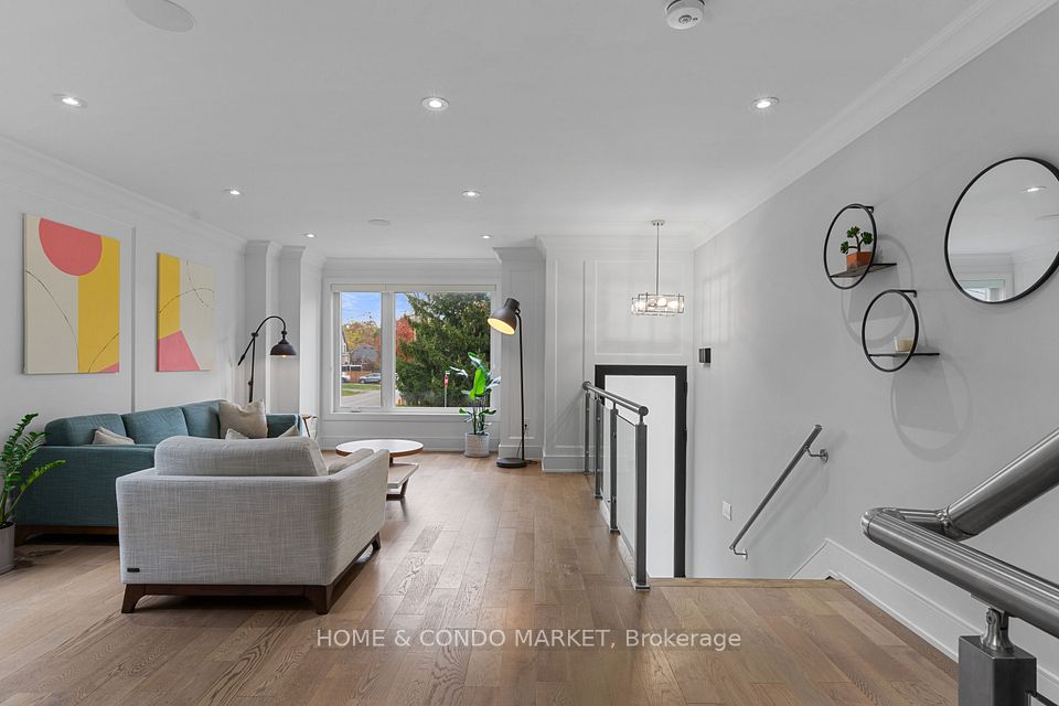 90 Gort Avenue, Toronto, ON M8W 1X4 6