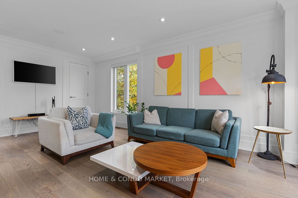 90 Gort Avenue, Toronto, ON M8W 1X4 8