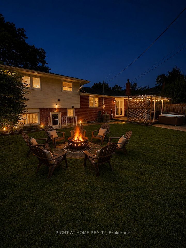 4440 Cosburn Crescent, Burlington, ON L7L 1S5 6