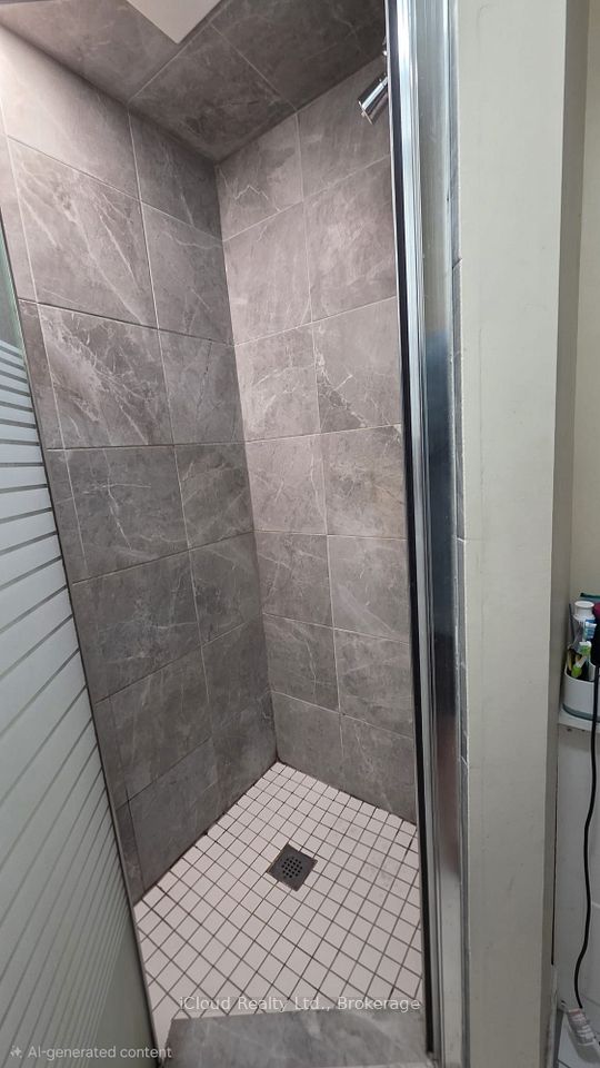 5 Flatlands Way, Brampton, ON L6R 2B5 4