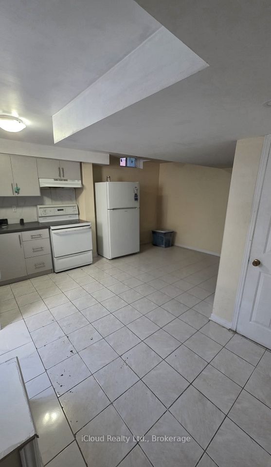 5 Flatlands Way, Brampton, ON L6R 2B5 7