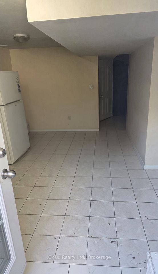 5 Flatlands Way, Brampton, ON L6R 2B5 5