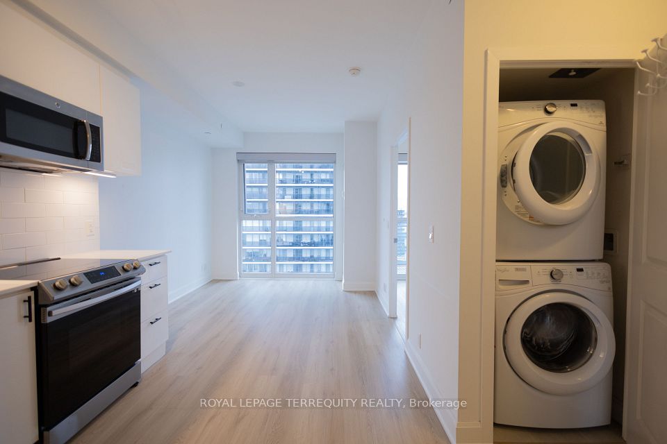 33 Shore Breeze Drive 3006, Toronto, ON M8V 0G1 5