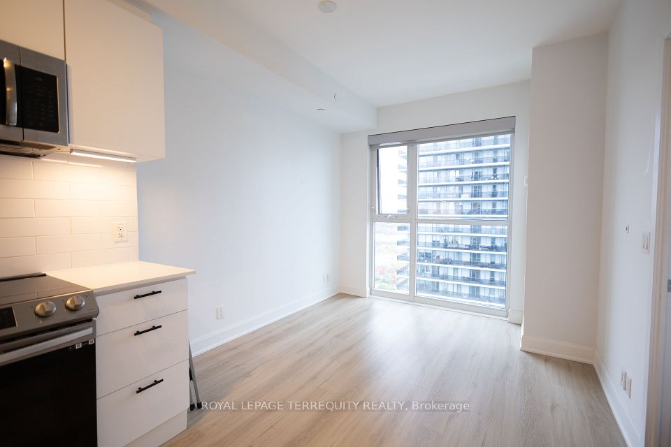 33 Shore Breeze Drive 3006, Toronto, ON M8V 0G1 4