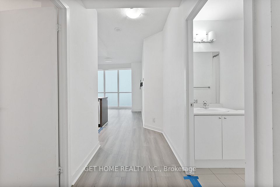 3985 Grand Park Drive 2005, Mississauga, ON L5B 0H8 3