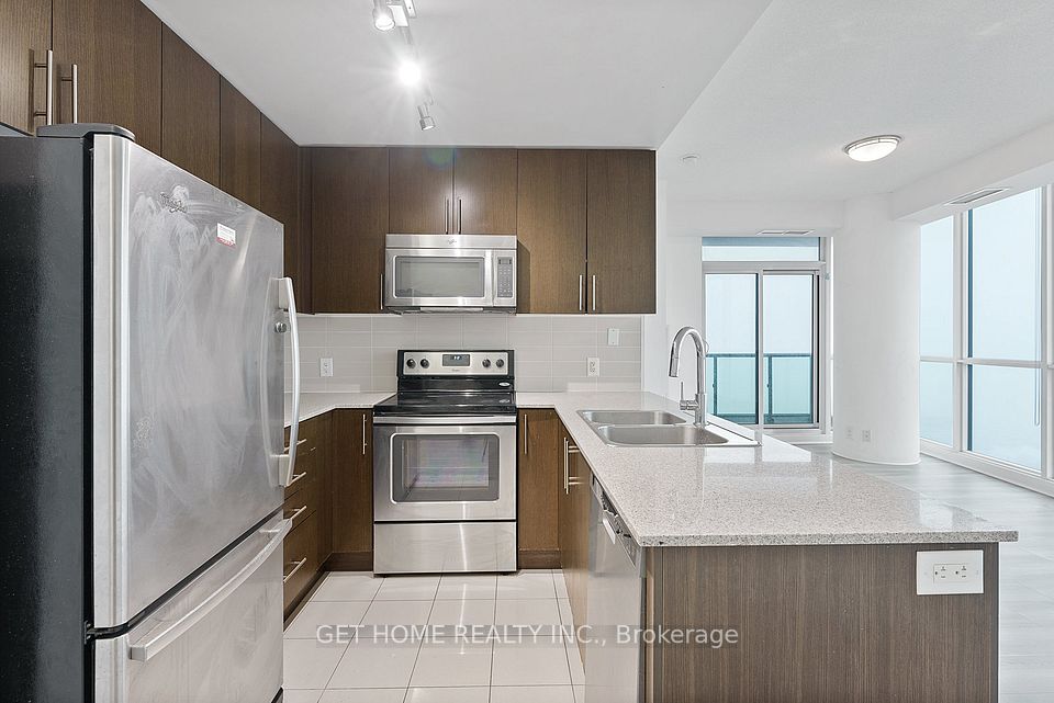 3985 Grand Park Drive 2005, Mississauga, ON L5B 0H8 5