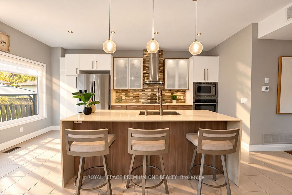 2673 Castle Hill Crescent, Oakville, ON L6H 6J1 10