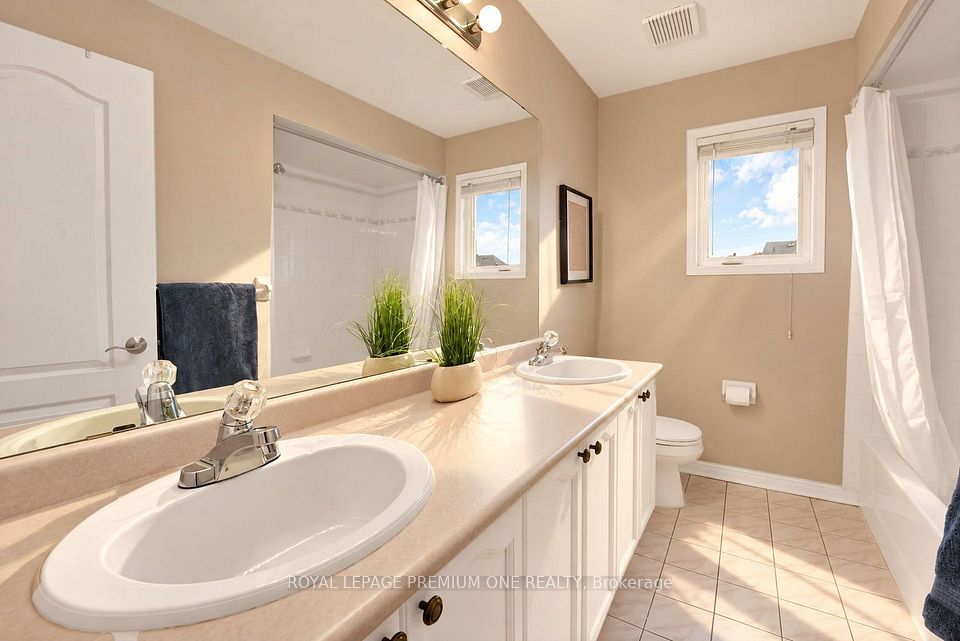 2673 Castle Hill Crescent, Oakville, ON L6H 6J1 18