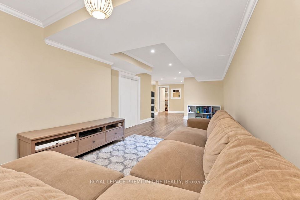 2673 Castle Hill Crescent, Oakville, ON L6H 6J1 24