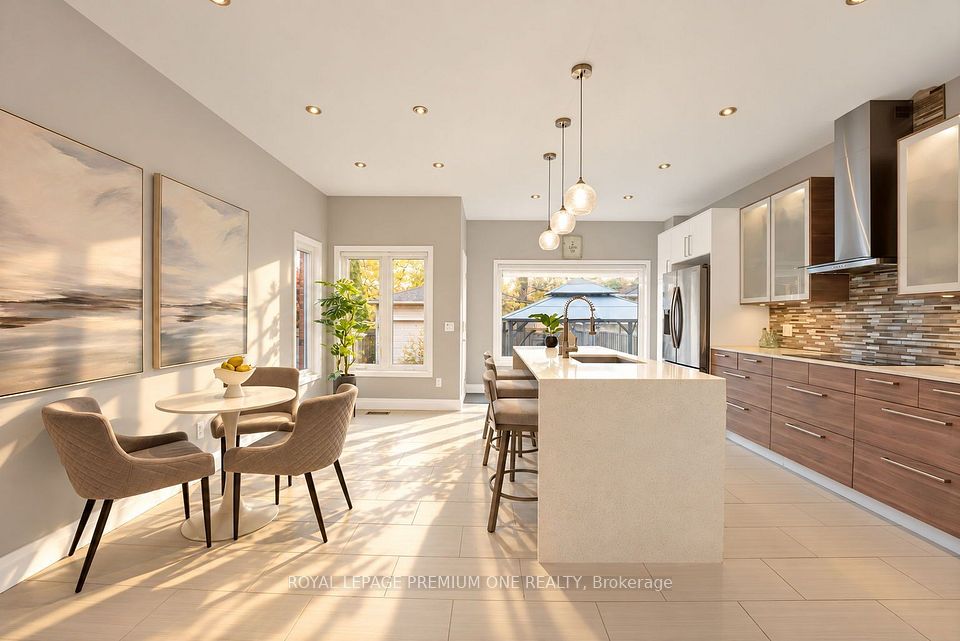 2673 Castle Hill Crescent, Oakville, ON L6H 6J1 9