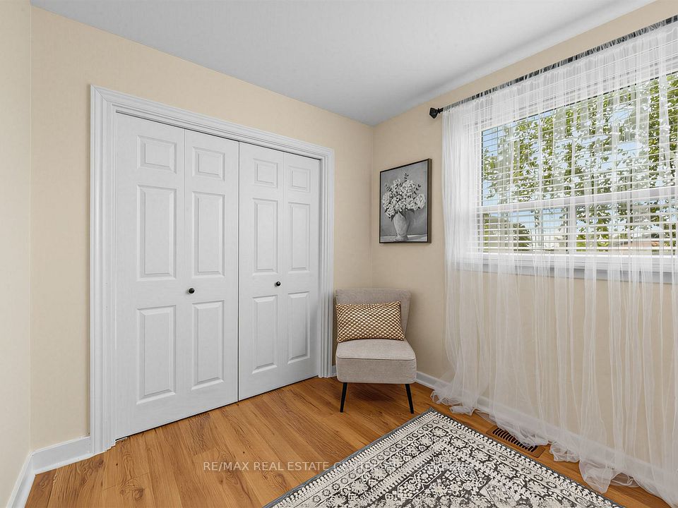 2475 Brookhurst Road, Mississauga, ON L5J 1R4 16