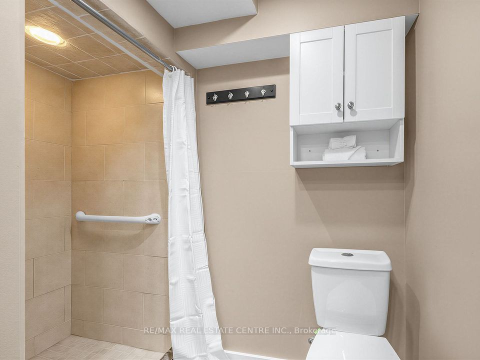 2475 Brookhurst Road, Mississauga, ON L5J 1R4 10