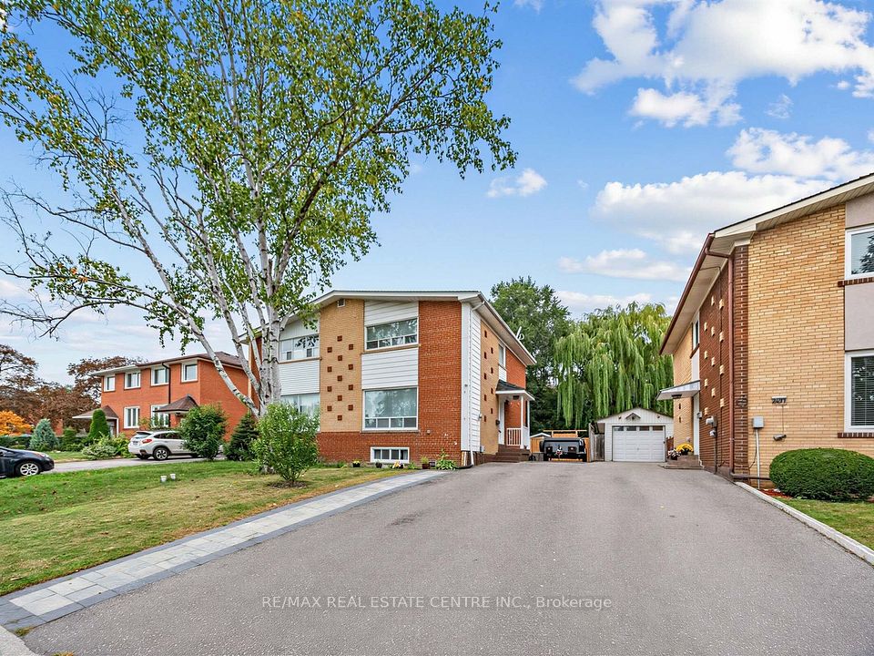 Semi-Detached  at 2475 Brookhurst Road, Mississauga, ON L5J 1R4