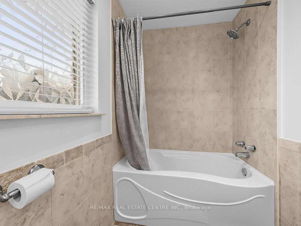 2475 Brookhurst Road, Mississauga, ON L5J 1R4 18