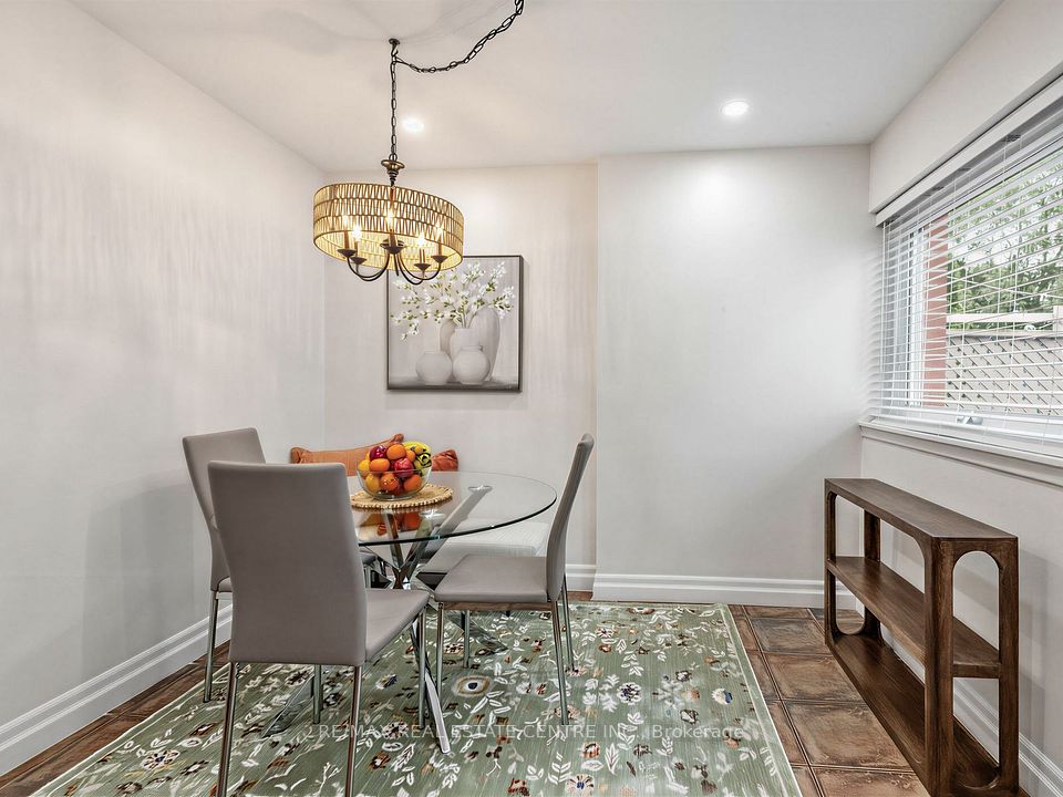 2475 Brookhurst Road, Mississauga, ON L5J 1R4 12