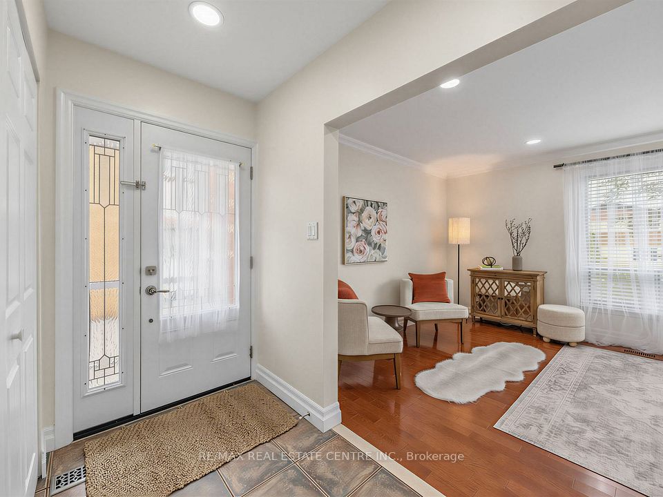2475 Brookhurst Road, Mississauga, ON L5J 1R4 7