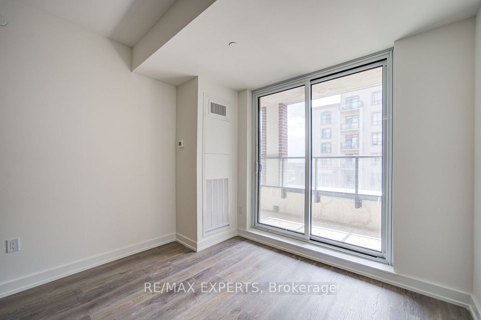 2475 Old Bronte Road 411, Oakville, ON L6M 5S7 13