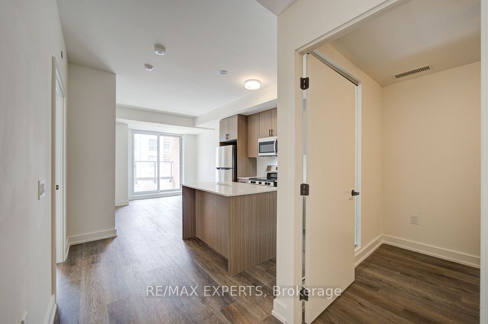 2475 Old Bronte Road 411, Oakville, ON L6M 5S7 5