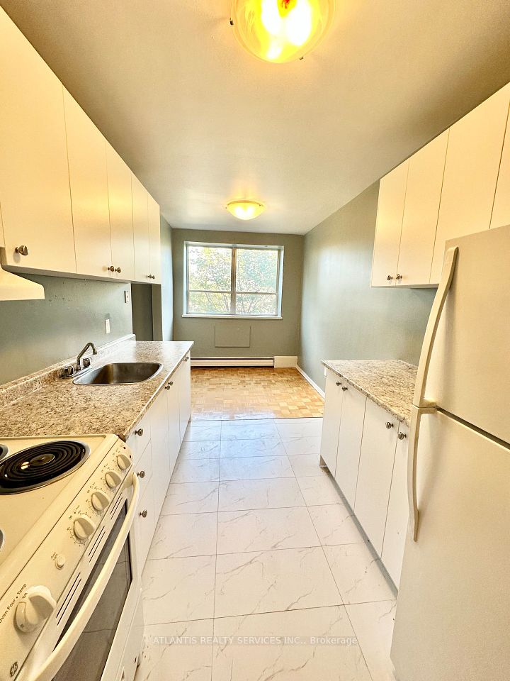 2445 Woodward Avenue 503, Burlington, ON L7R 1V3 2
