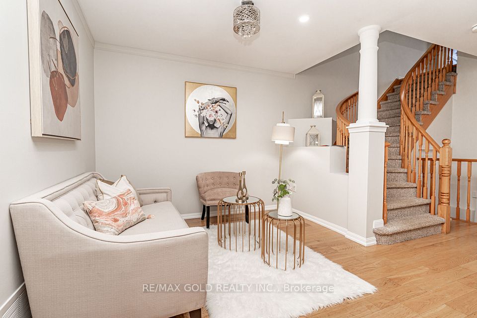 34 Jingle Crescent, Brampton, ON L6S 0B2 10