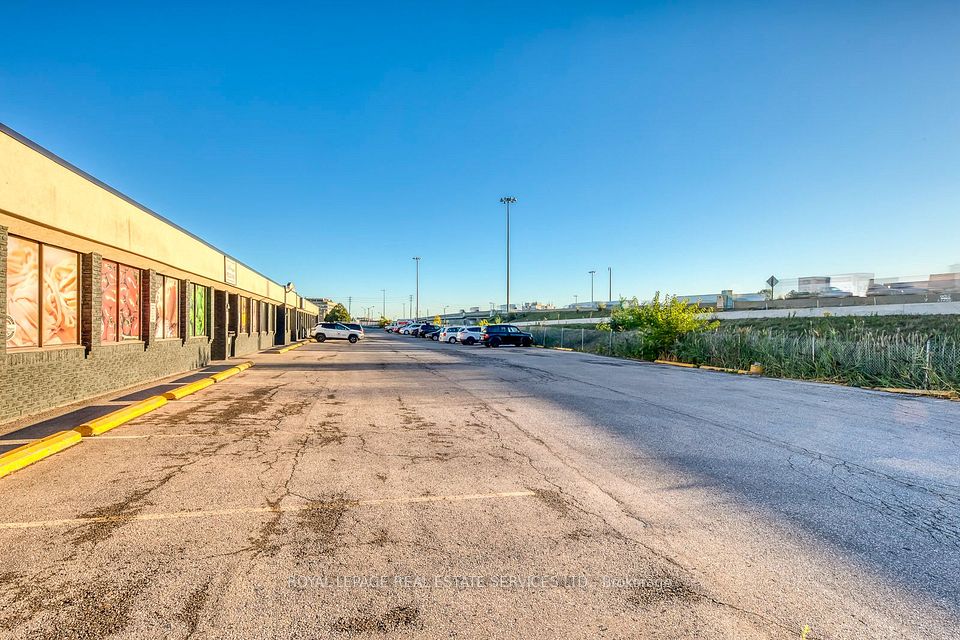 557 Dixon Road, Toronto, ON M9W 6K1 6