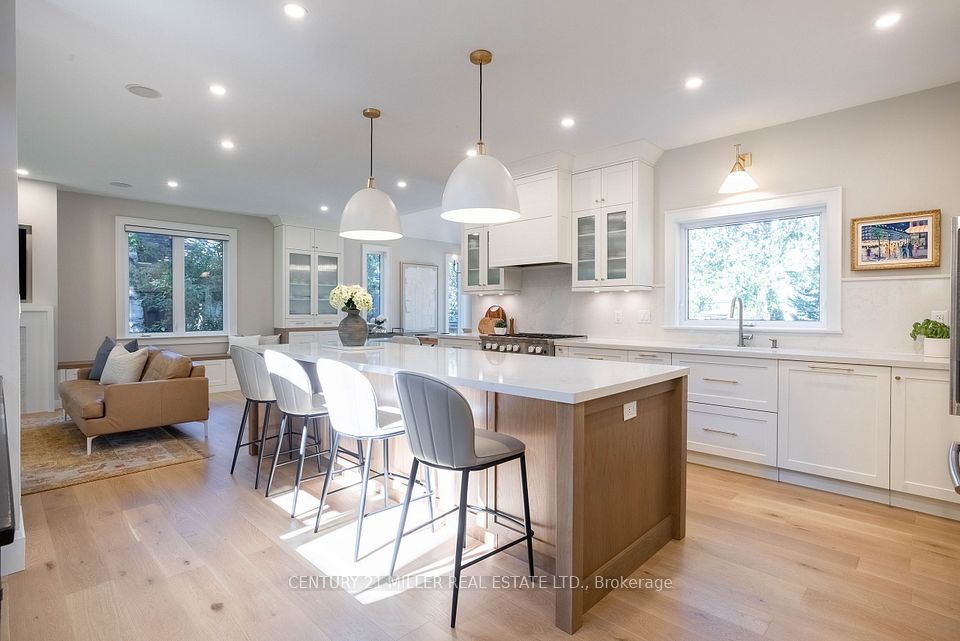 407 Maple Grove Drive, Oakville, ON L6J 4V8 10