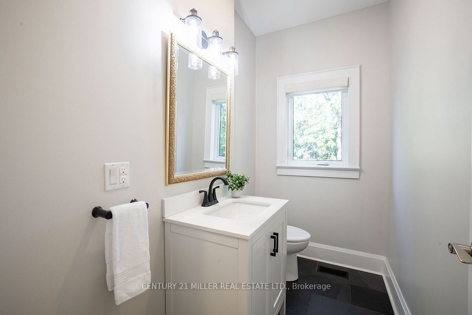 407 Maple Grove Drive, Oakville, ON L6J 4V8 21