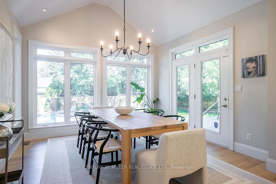 407 Maple Grove Drive, Oakville, ON L6J 4V8 15
