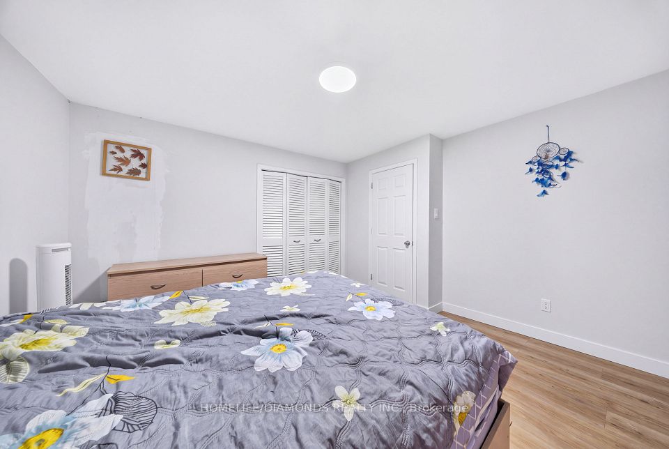 240 BARTLEY BULL Parkway, Brampton, ON L6W 2L1 8