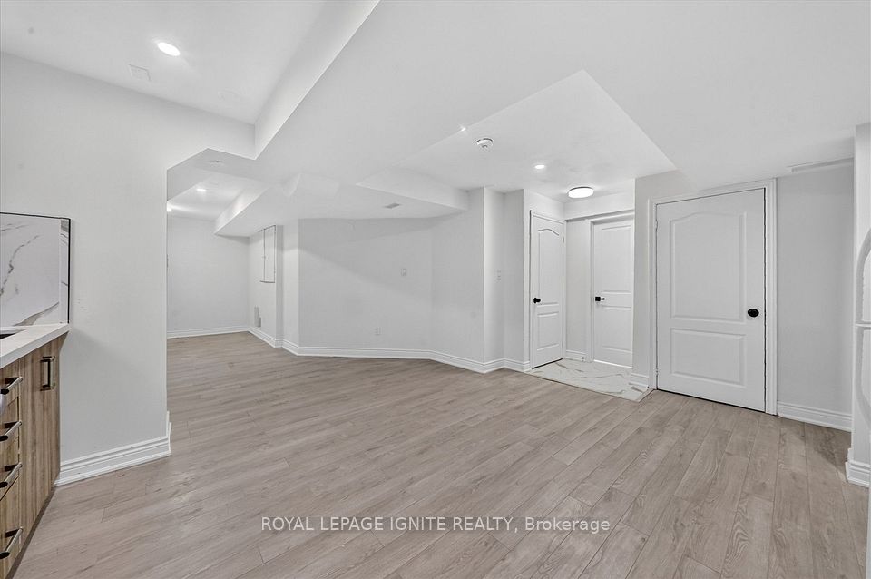 162 Cadillac Crescent Lower, Brampton, ON L7A 3B7 12