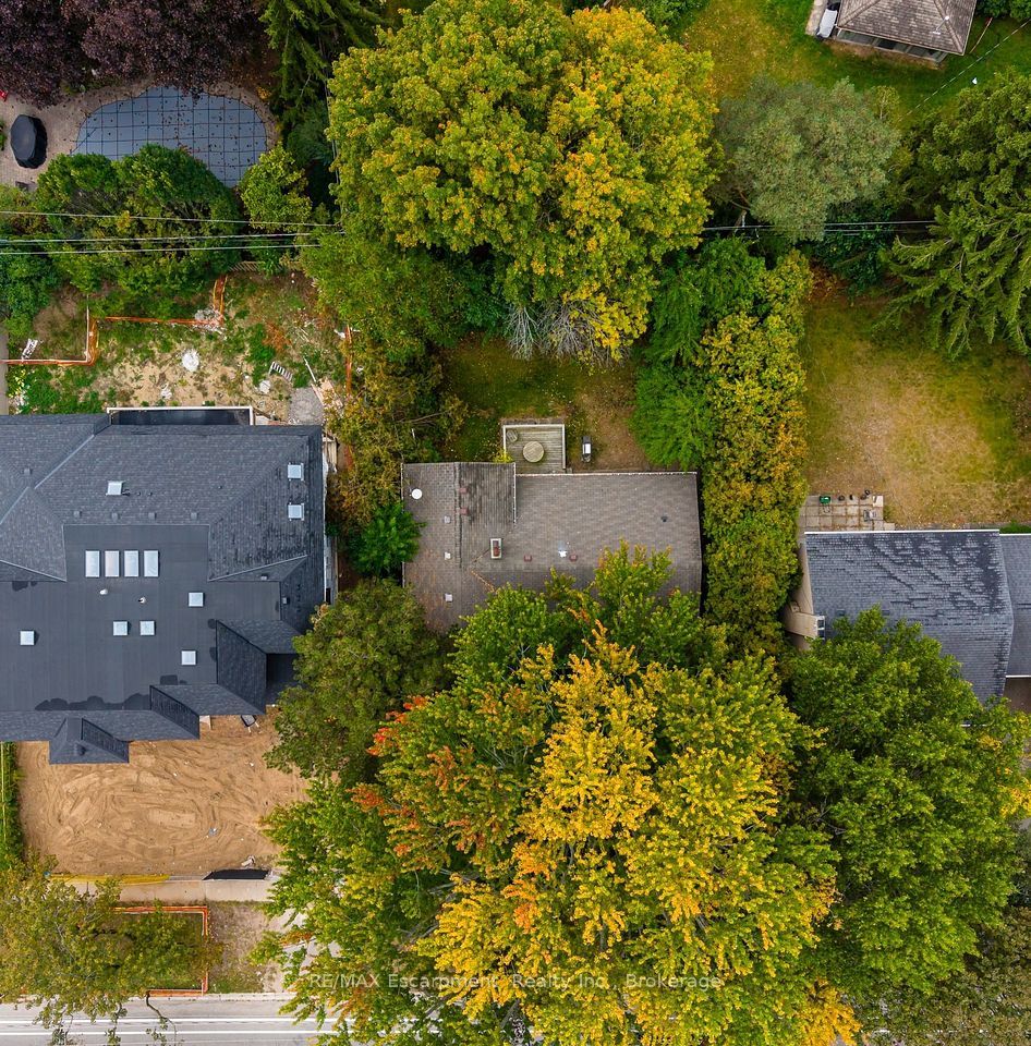 Detached at 326 Walkers Line, Burlington, ON L7N 2C7