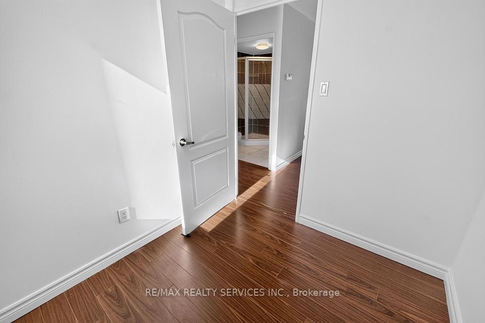 7405 Goreway Drive 619, Mississauga, ON L4T 0A3 25