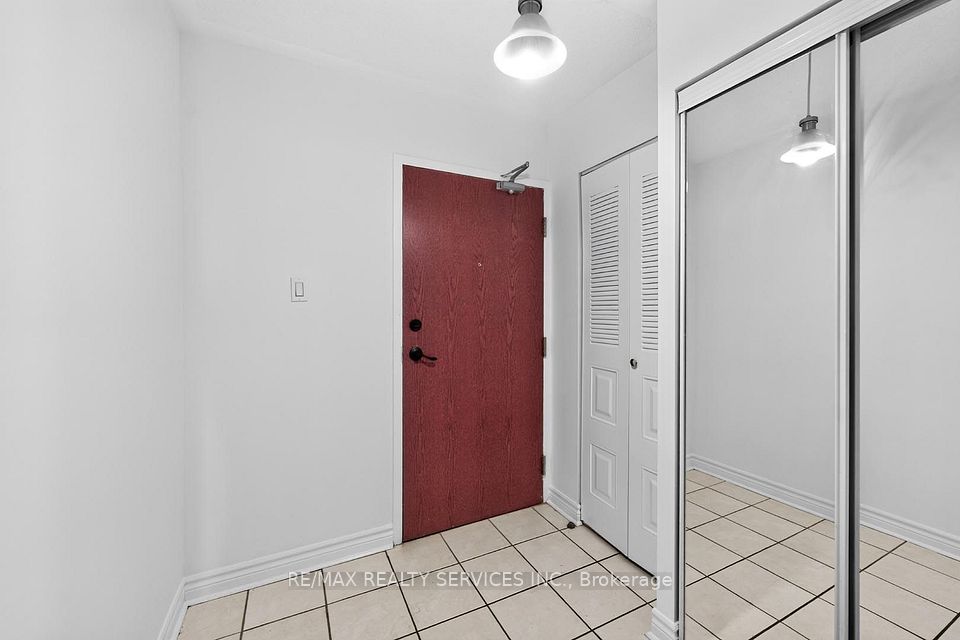7405 Goreway Drive 619, Mississauga, ON L4T 0A3 4