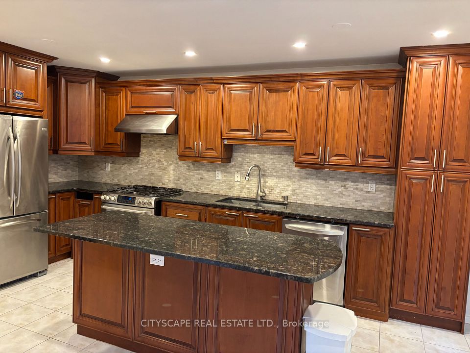 3968 Foxwood Avenue Upper, Mississauga, ON L5N 7V4 6