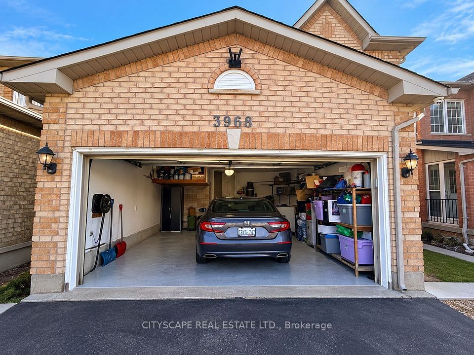 Detached at 3968 Foxwood Avenue Upper, Mississauga, ON L5N 7V4