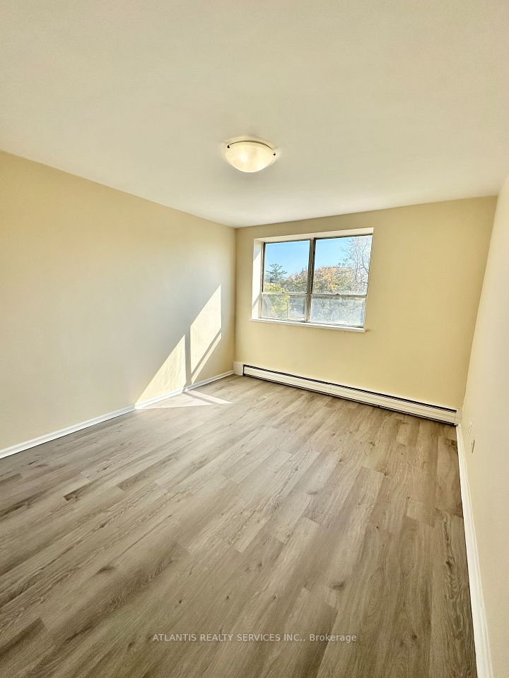 2445 Woodward Avenue 506, Burlington, ON L7R 1V3 6