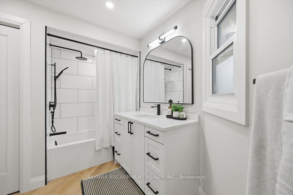 1210 Thorpe Road 413, Burlington, ON L7S 2H1 17