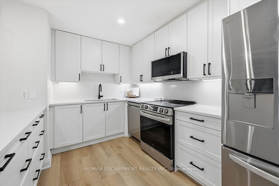 1210 Thorpe Road 413, Burlington, ON L7S 2H1 12