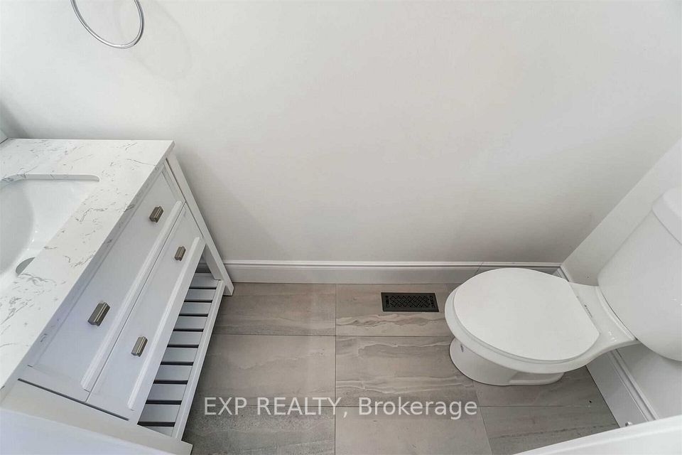 180 Spring Azure Crescent, Oakville, ON L5L 6T9 21