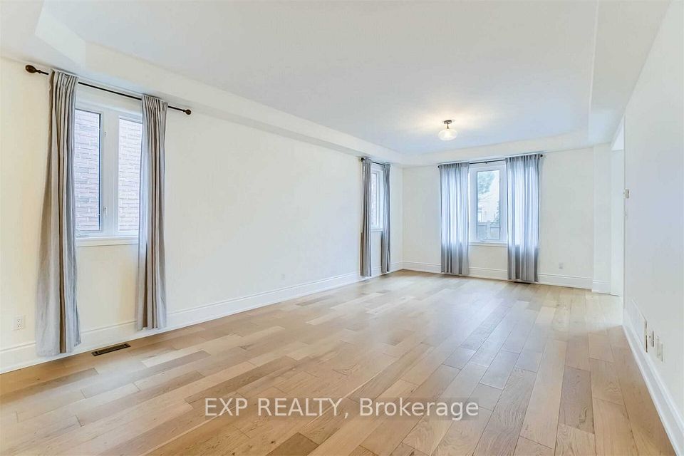 180 Spring Azure Crescent, Oakville, ON L5L 6T9 8