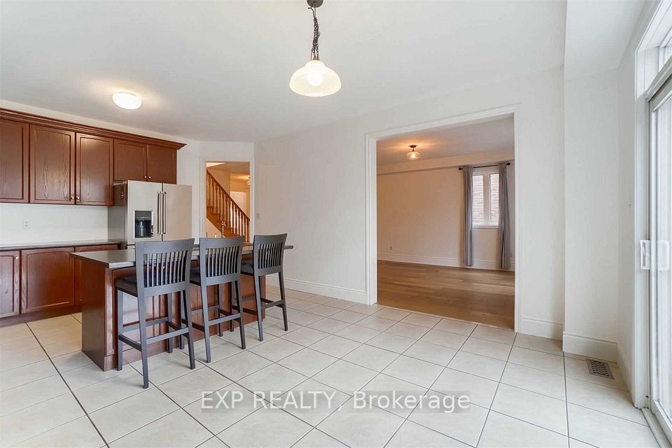 180 Spring Azure Crescent, Oakville, ON L5L 6T9 12