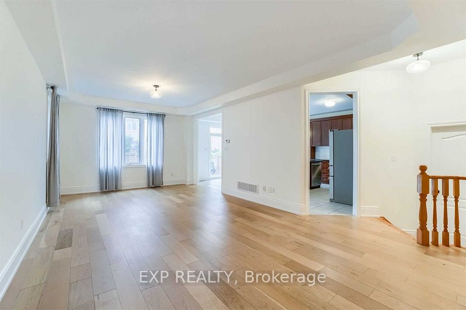 180 Spring Azure Crescent, Oakville, ON L5L 6T9 7