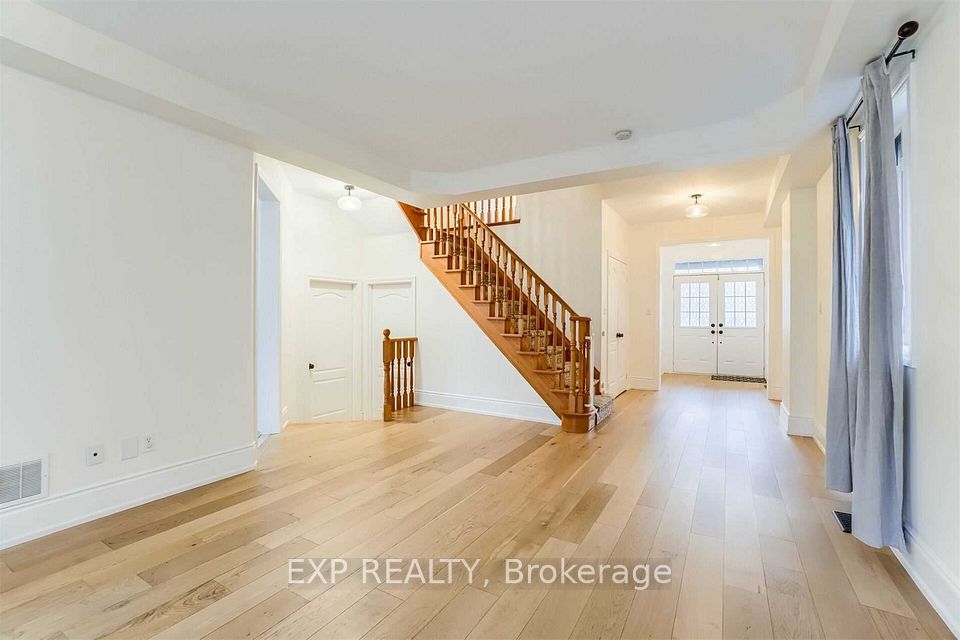 180 Spring Azure Crescent, Oakville, ON L5L 6T9 6
