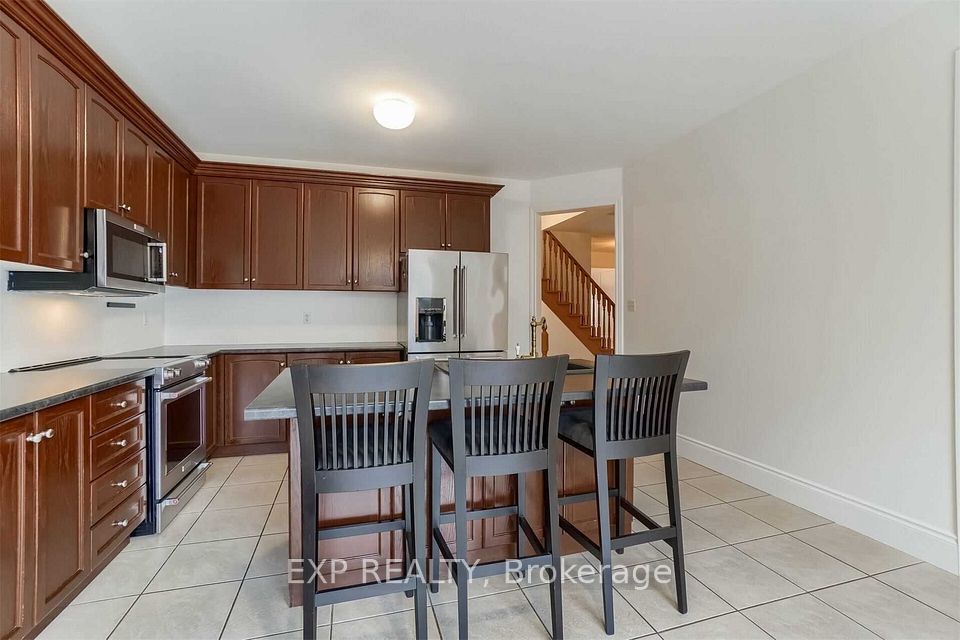 180 Spring Azure Crescent, Oakville, ON L5L 6T9 20