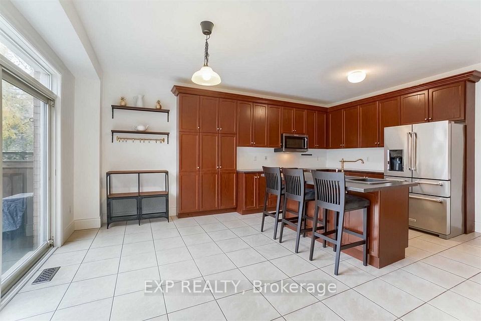180 Spring Azure Crescent, Oakville, ON L5L 6T9 14